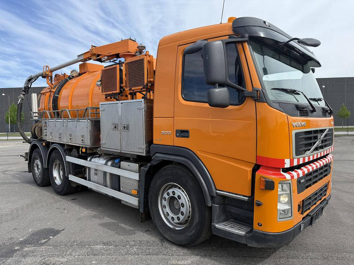 Volvo FM 300 6x2