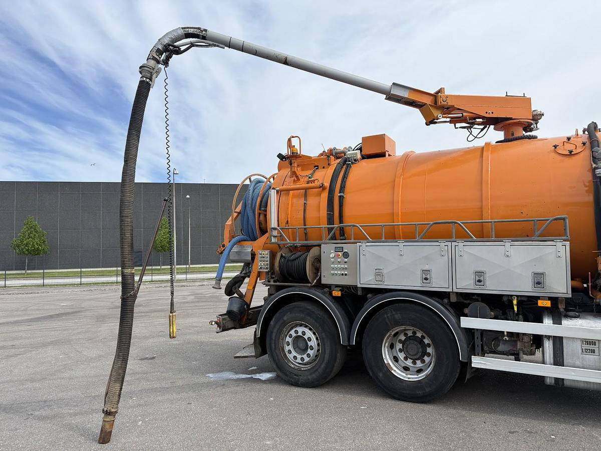 Volvo FM 300 6x2