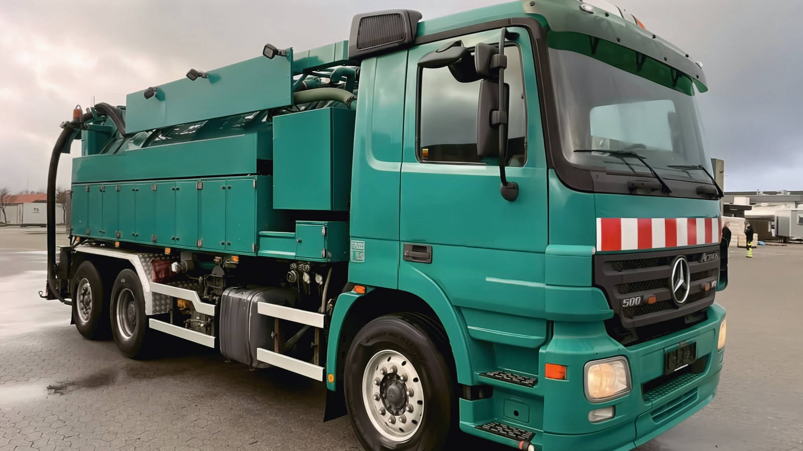 Camión Limpia Fosas/Hidrojet - Marca: Mercedes-Benz - Modelo: Actros 2550 6x2 11m3