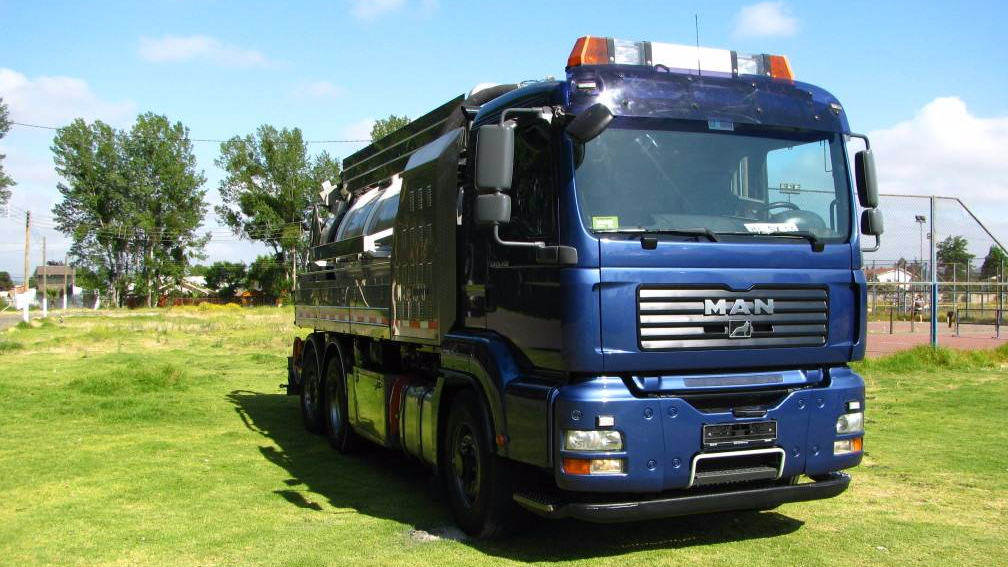 Camión Limpia Fosas/Hidrojet - Marca: Man - Modelo:  TGA 26.400