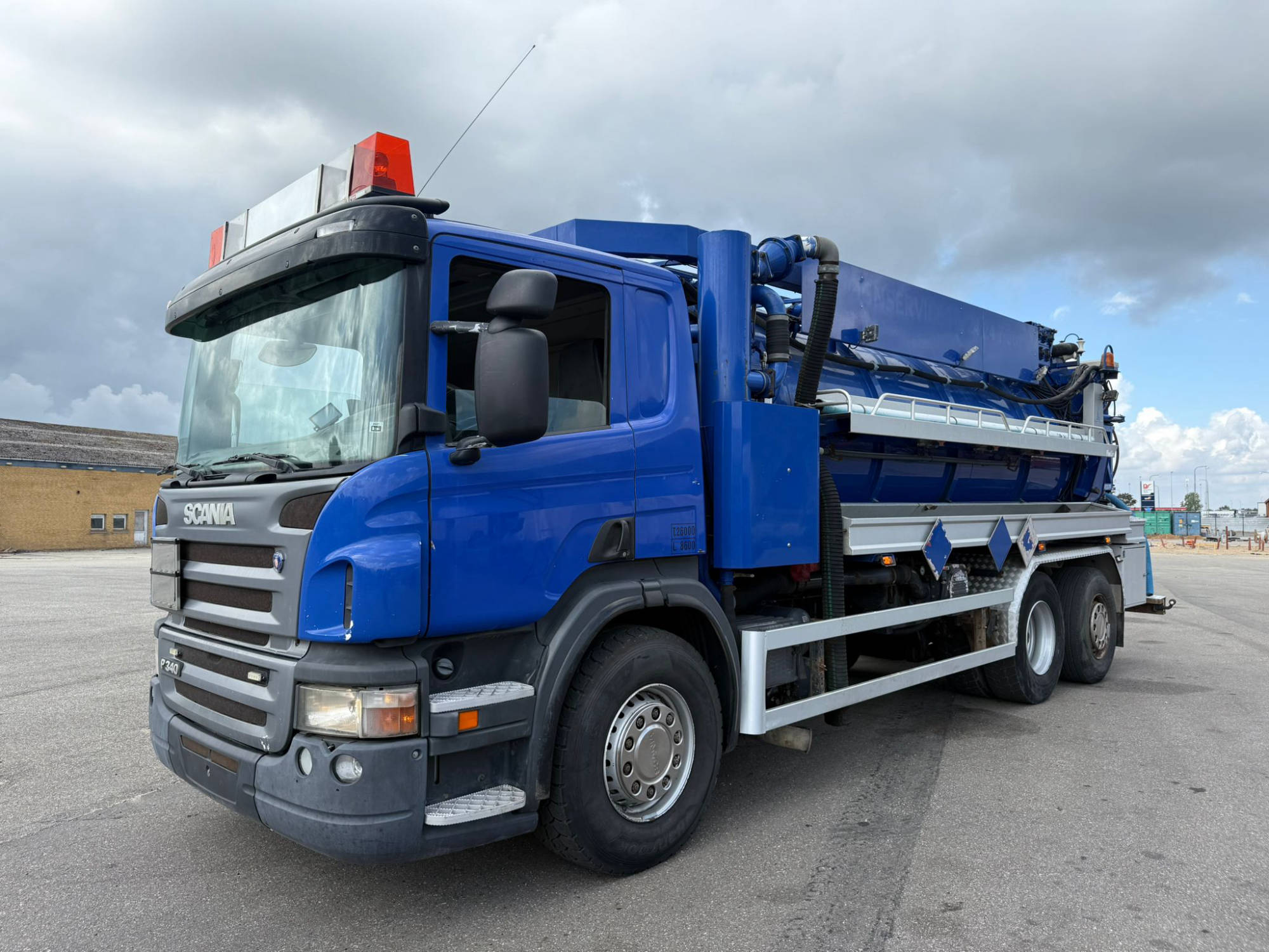 Scania P340 6x2