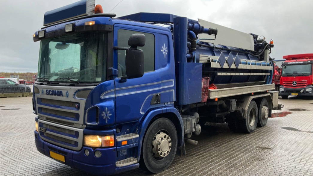 Camión Limpia Fosas/Hidrojet - Marca: Scania - Modelo:  R420 8x4 13m3 