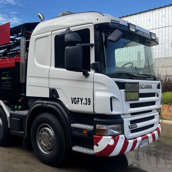 Scania P400 8x2 13m3