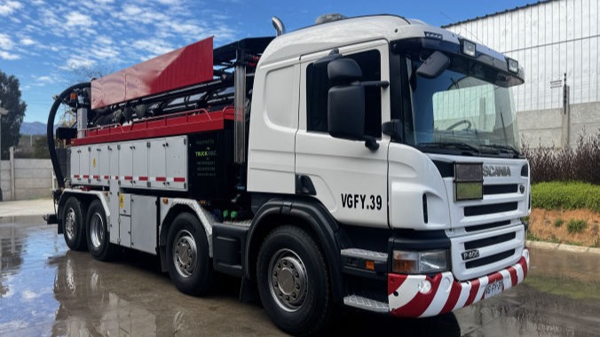 Scania P400 8x2 13m3