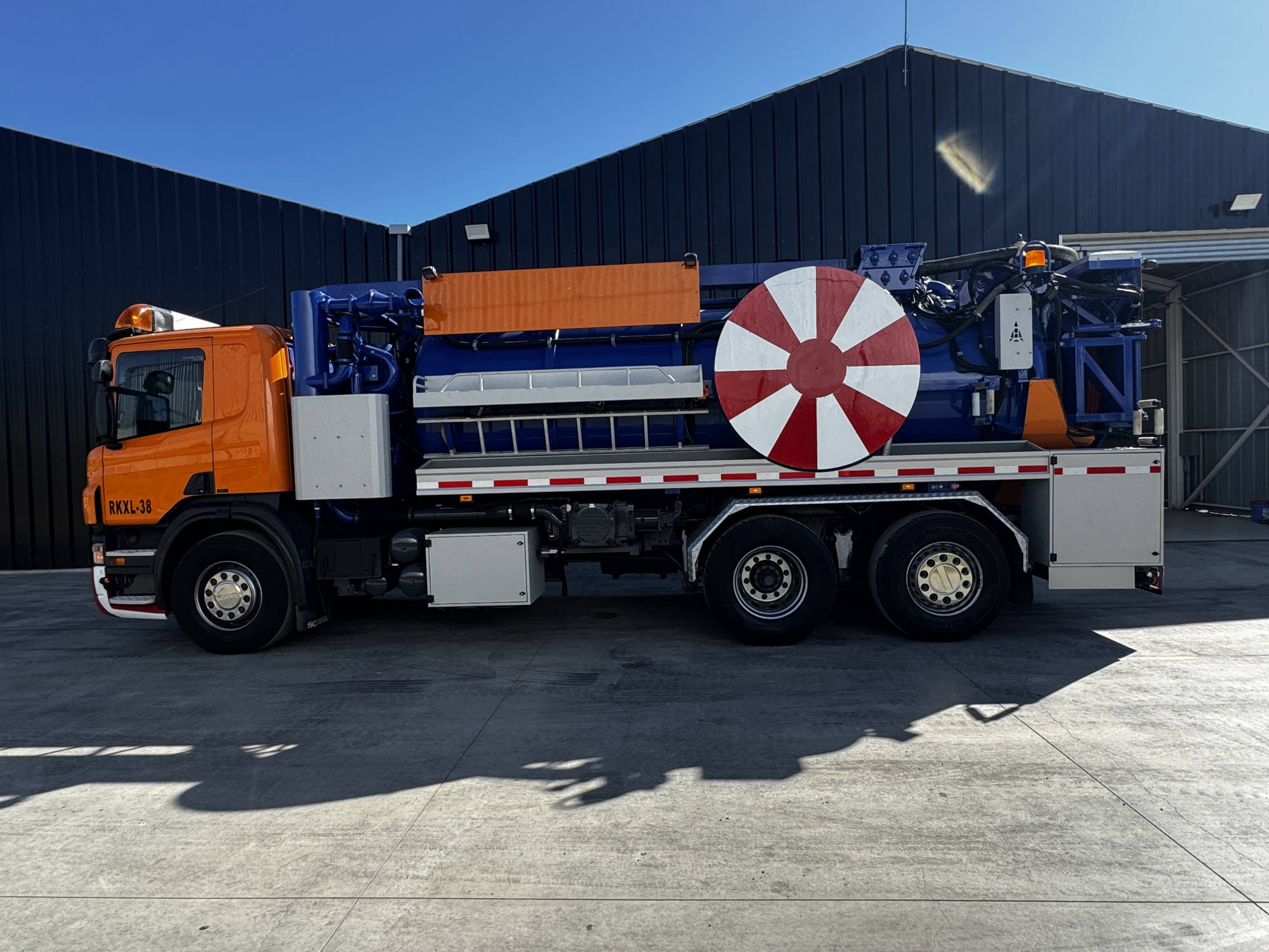 Scania P340 6x2 10 m3 