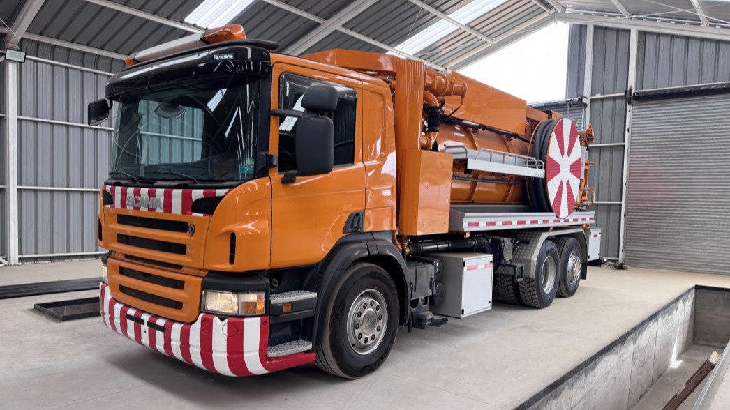 Camión Limpia Fosas/Hidrojet - Marca: Scania - Modelo: 