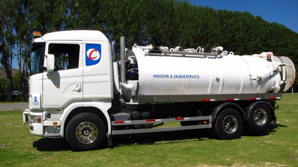 Camión Limpia Fosas/Hidrojet - Marca: Scania - Modelo: 3 EJES