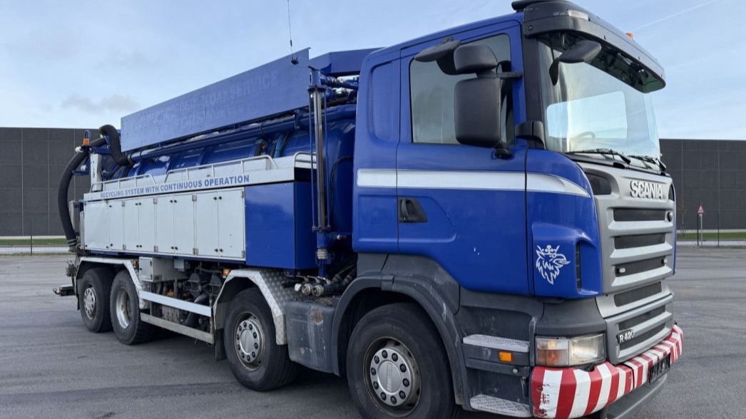 Camión Limpia Fosas/Hidrojet - Marca: Scania - Modelo: R420 8X2 14m3 RECICLADOR DE AGUAS RESIDUALES 