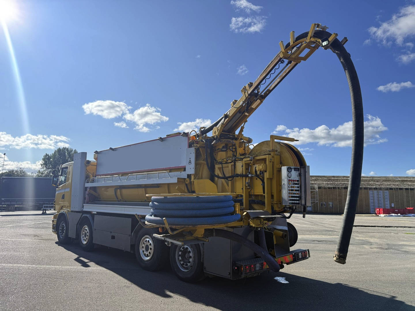 Scania R480 8x2 13.5 m3
